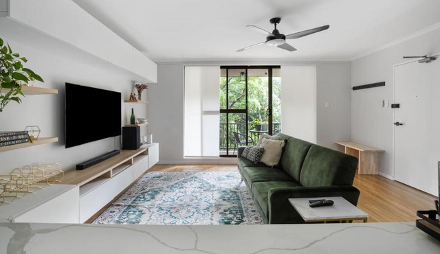 Viva Verdant - Stroll to Darling Harbour and CBD