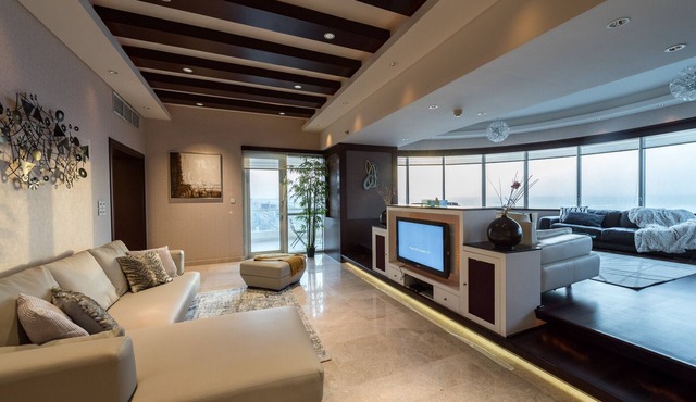 Vivacious 4BR With Sea & Marina View