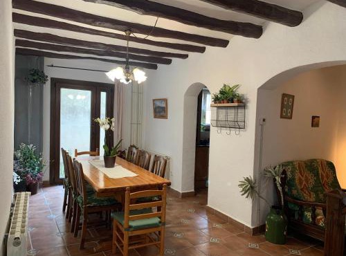 Vive la vida rural: Alojamiento en Les Piles. NIU RURAL, S.L.