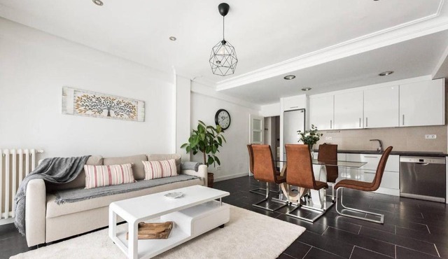 VIVE MADRID – NICE/COZY/QUIET 3 BEDROOM APARTMENT