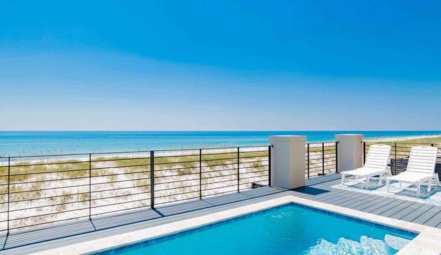 Viviana #2 | Beachfront + Private Pool!