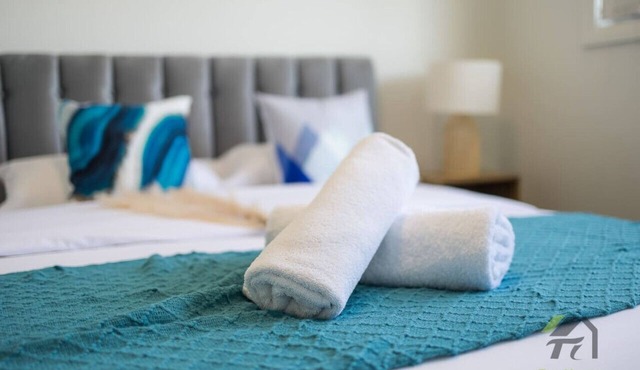 Vivid home in Bankstown 2B2B