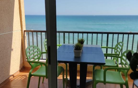 VIVIENDA CON VISTAS AL MAR