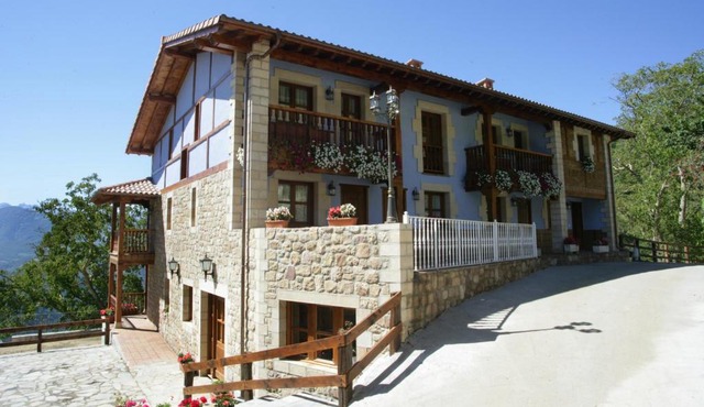 Viviendas Rurales Peña Sagra