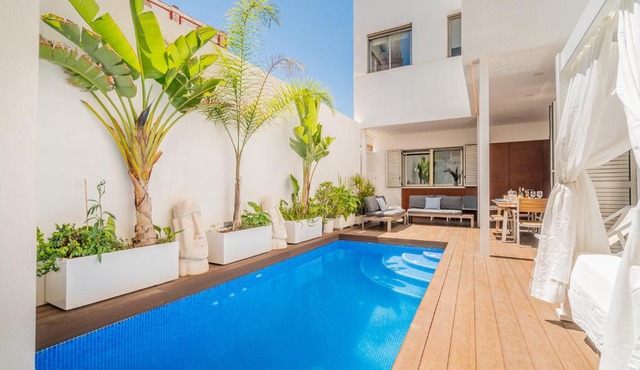 VLVilla - Villa de lujo en Valencia con piscina privada y sala de cine