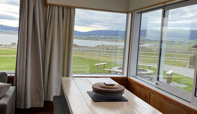 VOGELS BACH- Monkey Island orepuki Spectacular ocean views