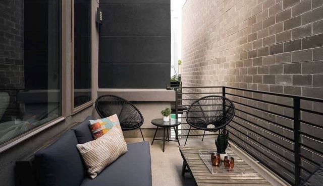 Vogue Posh Pad | Center of LoHi | Large Roof Deck