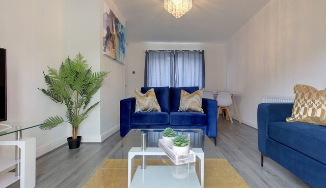 Voguish 3BR Home in Huyton