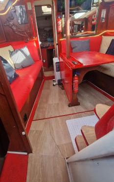 Voilier familial Cockpit Spacieux et Salon Panoramique, vue mer à 360 Netflix Parking