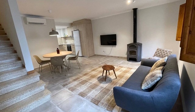 Volcanic Mieres Retreat