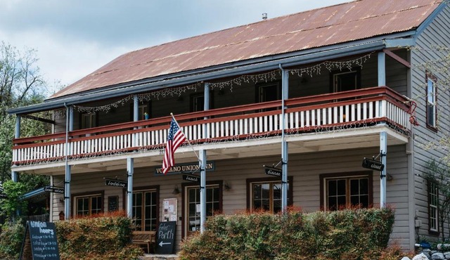 Volcano Union Inn and Pub