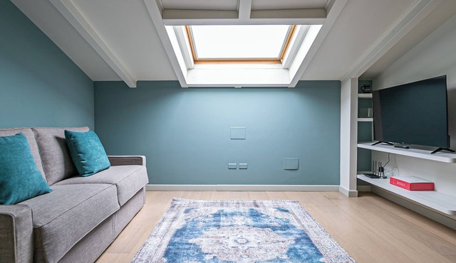 Volta 40 - Two Bedroom Apartment, Sleeps 8