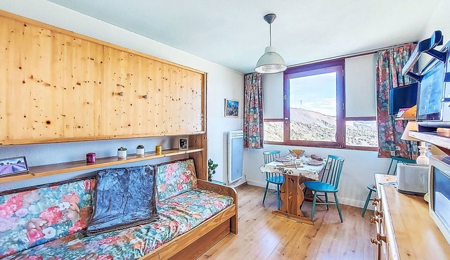 Vostok Zodiaque by Interhome