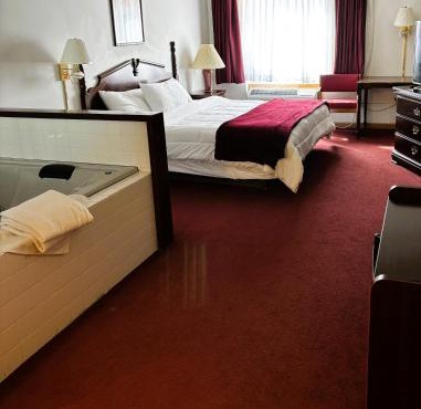 Voyageur Inn and Conference Center