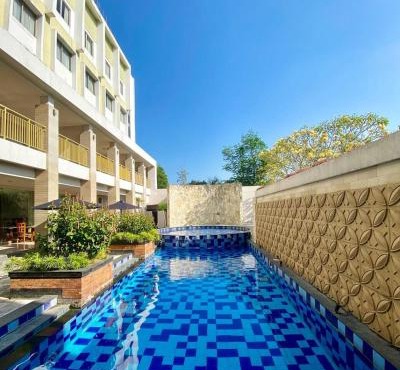 Vrata Hotel Yogyakarta
