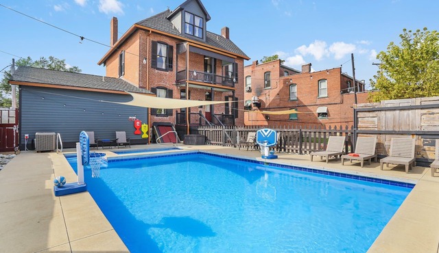 VRBO Brick House of Washington