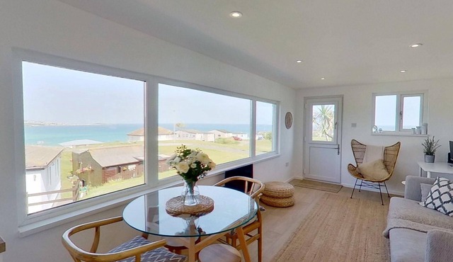 Vu an Tecca enjoys spectacular sea views and is newly refurbished.