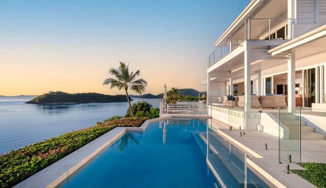 'Vue de Bleu' Luxury Whitsunday Retreat
