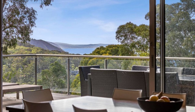 Vue De Mer - Stunning and specious in the treetops