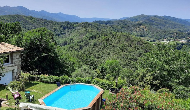 Vue Imprenable, Piscine Privée, à Proximité de Sentiers de Randonnées, au Calme