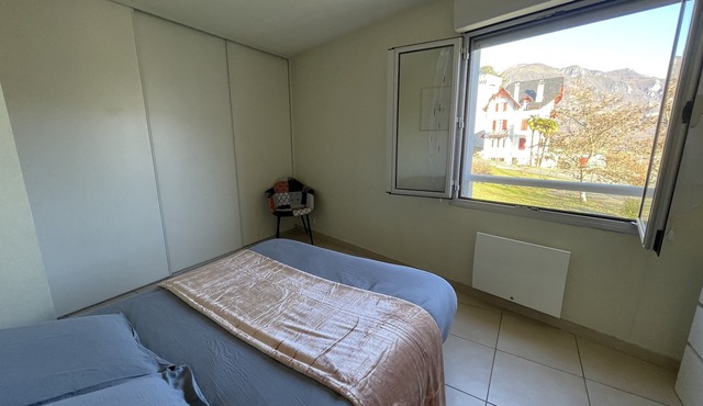 Vue Insolite sur les Montagnes, Appartement Avec Balcon & Parking Centre-ville