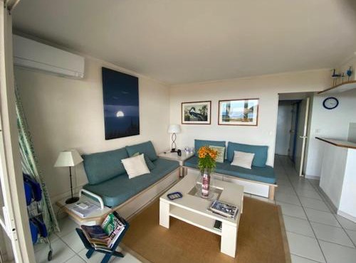 Vue Mer, 2 Pièces Calme avec Terrasse, Clim et Accès Piscine à Agay - FR-1-504-687