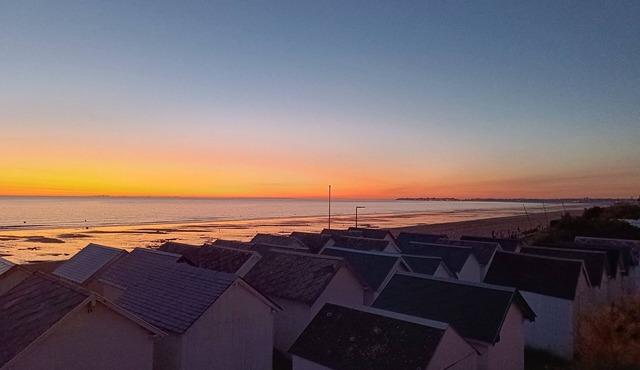 Vue mer Panoramique ! Appartement Duplex à 20 Mètres de la Plage de Sable