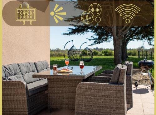 Vue Mt-St-Michel, Élégance, calme et baby-foot Bonzini