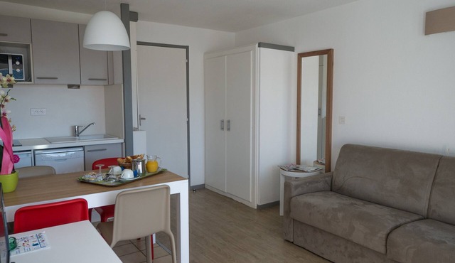 Vue sur le Port | Studio Cabine à 50m de la Plage