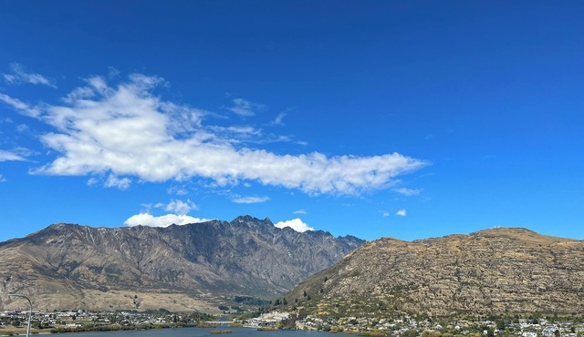 Vues On Angelo | 3 bedrooms | Free WIFI |