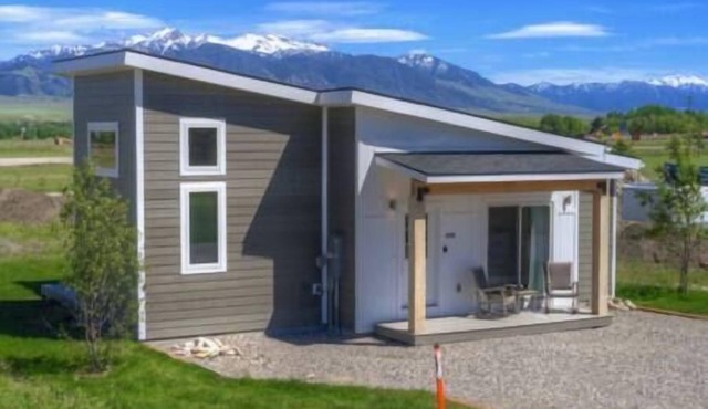 Vujo Villa - Ennis, Montana!