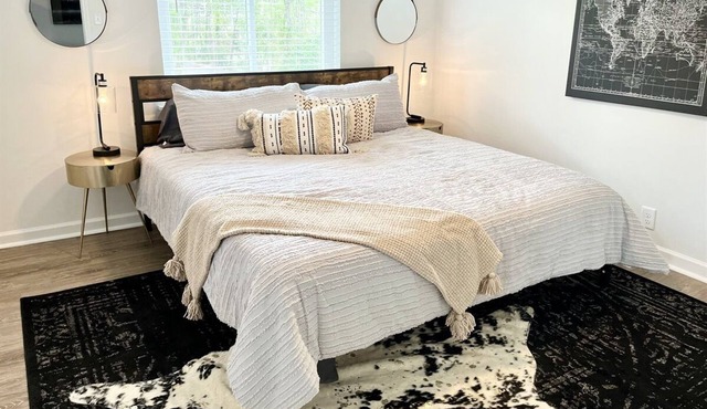 Vulcan's 4 private unit combo - 4 BR/WiFi/Pets