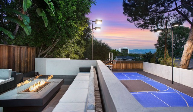 Vv Estates