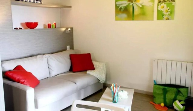 VVF Collonges-la-Rouge * - 2 Room Cottage 5 People 1 baby