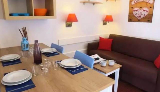 VVF Haute Provence * - 2 Rooms 4 People 1 baby Village