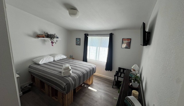 VW Microbus Slow Escape, where you’ll enjoy the tranquility of the Tetons💫