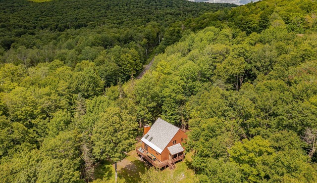 W. Dover Lodge 5 Miles from & Views of Mt. Snow