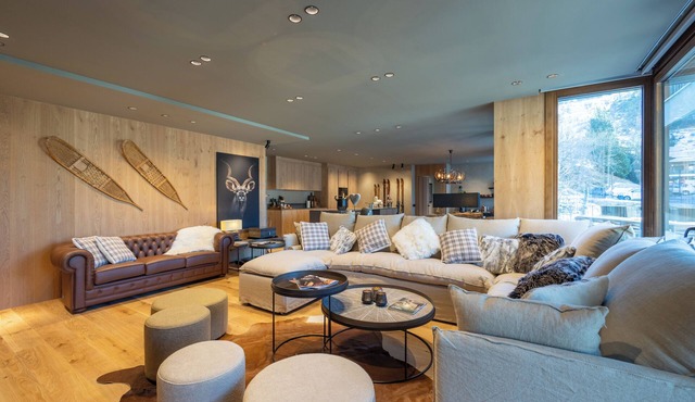 W Isard Lodge