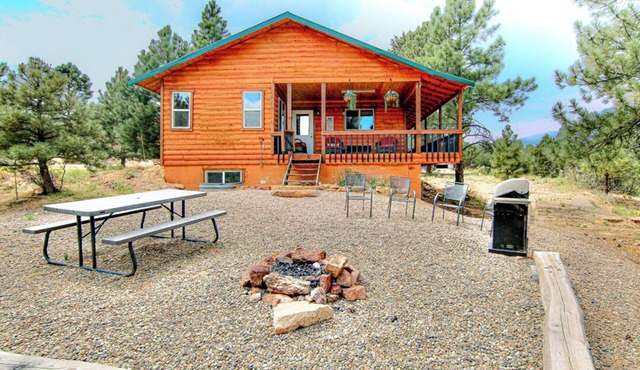 W-W: Long View "Safari" Cabin Overlooking Canyon!
