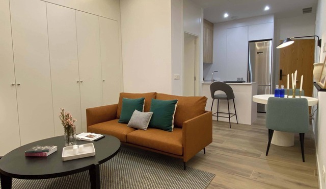 w* | Warm & Modern 1BR Apartment in Chueca