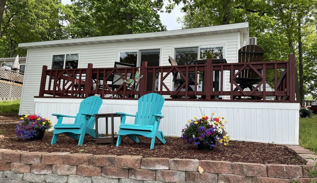 Wabasis Lake, cosy, 2 br, lake view, beautiful