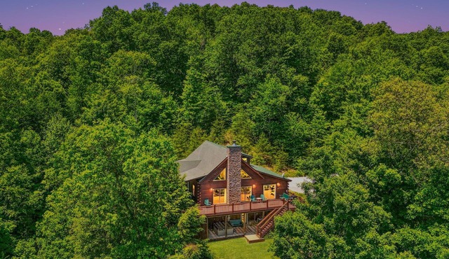 Waccabuck | 17.5 Private Acres, Pool, Hot Tub