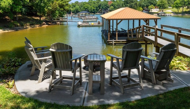 Waddell Waters w/Optional Boat Rental