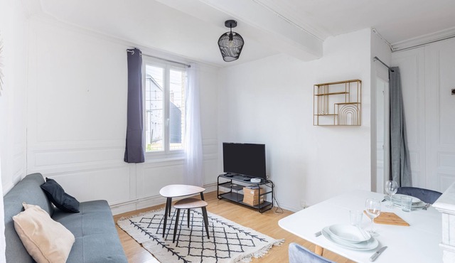 Waddington 101 - One Bedroom Apartment, Sleeps 3