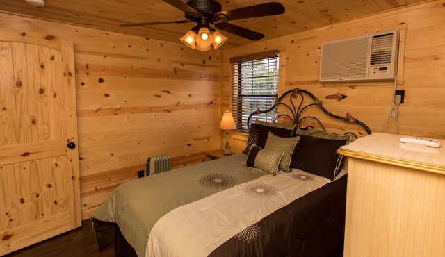WAE Outdoors Cabin # 4 Log Cabin