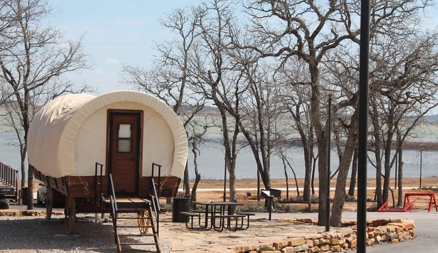 Wagon 4 - Elevated West Wagon Stay - Spacious, Cozy, and Charming