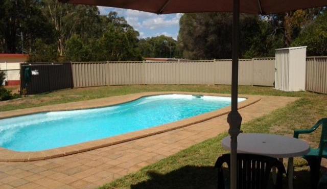 Wagon Wheel Motel & Units