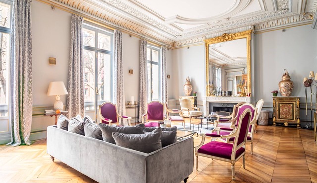 Wagram Luxury Palace