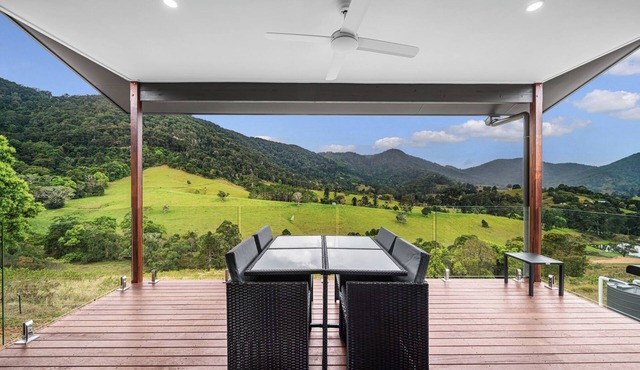 Wagtail Studio Cabin. Peaceful and Ideal for couples or a young family.