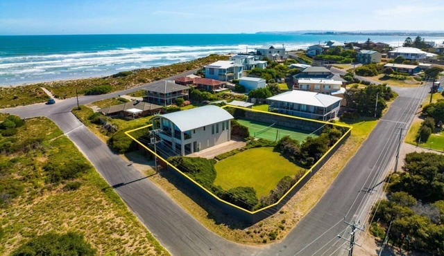 Waikiki 1 Waikiki Way, Middleton